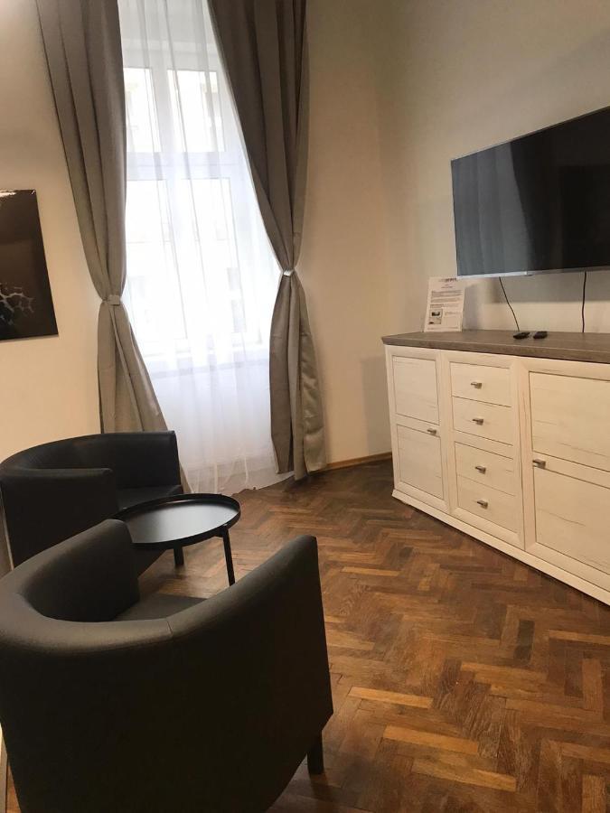 Apartments Near Schoenbrunn Відень Екстер'єр фото