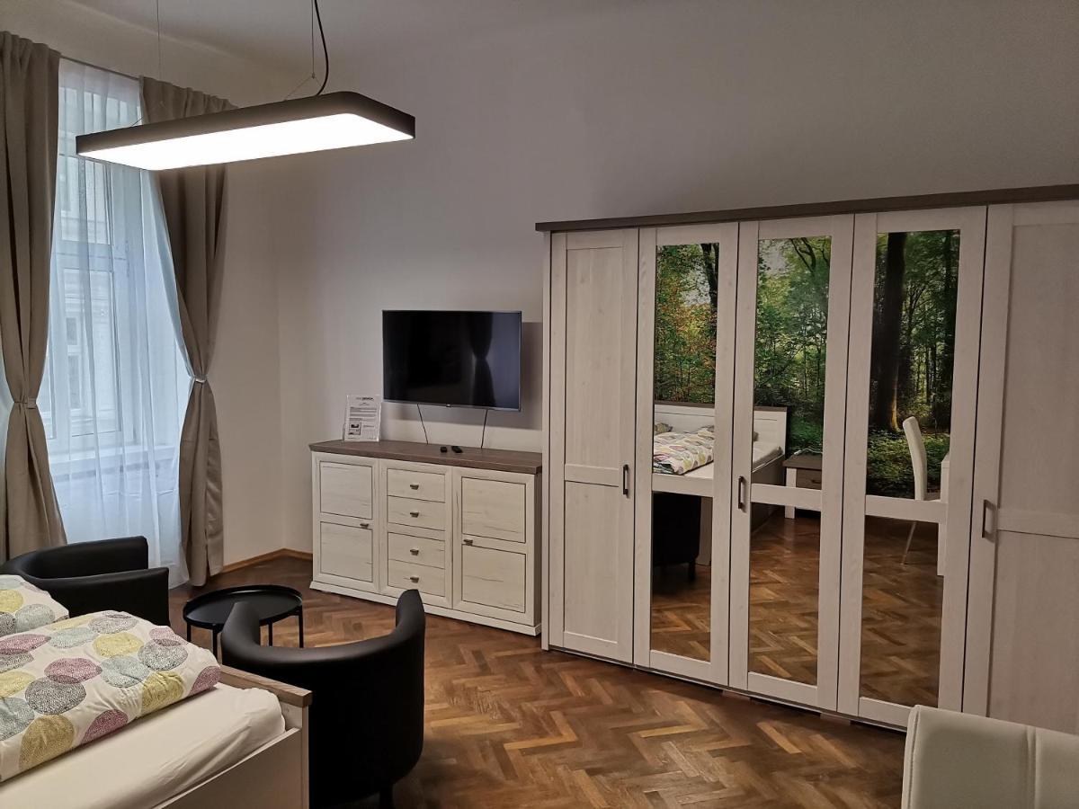 Apartments Near Schoenbrunn Відень Екстер'єр фото